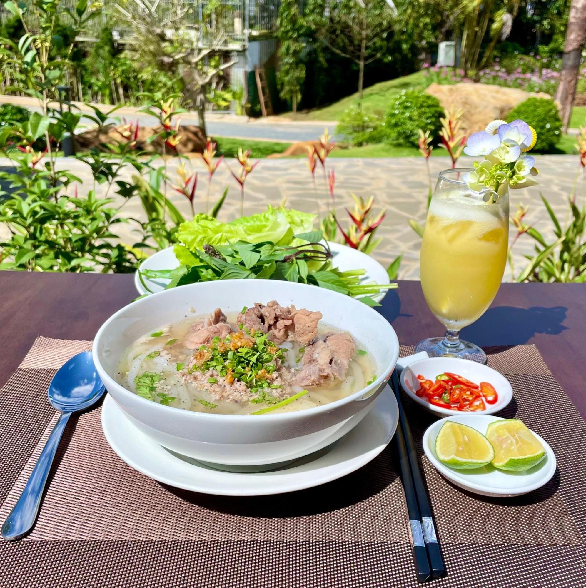 Sunflower Hotel & Resort Bảo Lộc Exterior foto